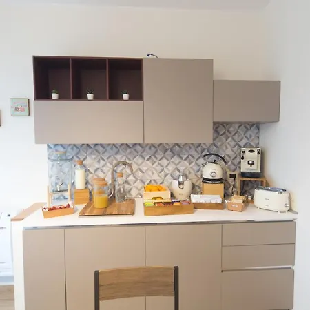 Slow Chic Beb Policlinico Affittacamere Messina