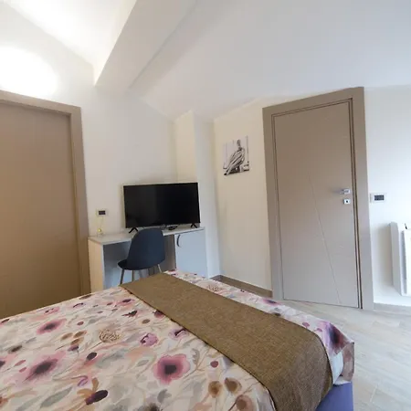 Slow Chic Beb Policlinico 4*