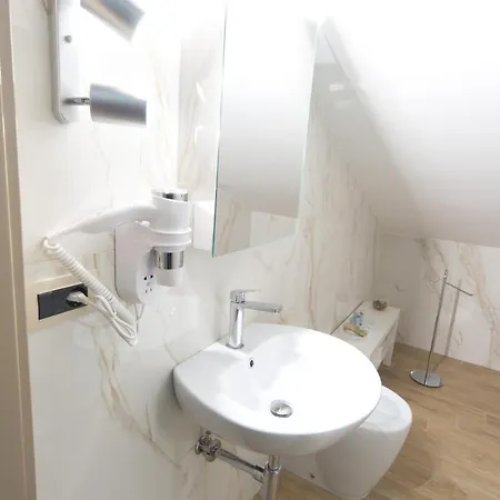 Slow Chic Beb Policlinico